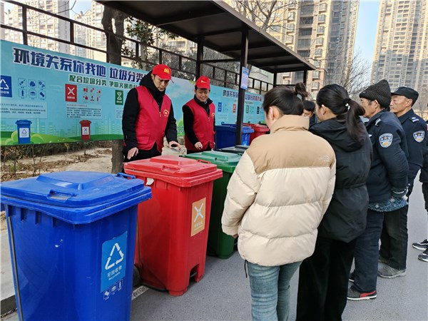 即墨区移风店镇开展厨余垃圾堆肥箱指导活动